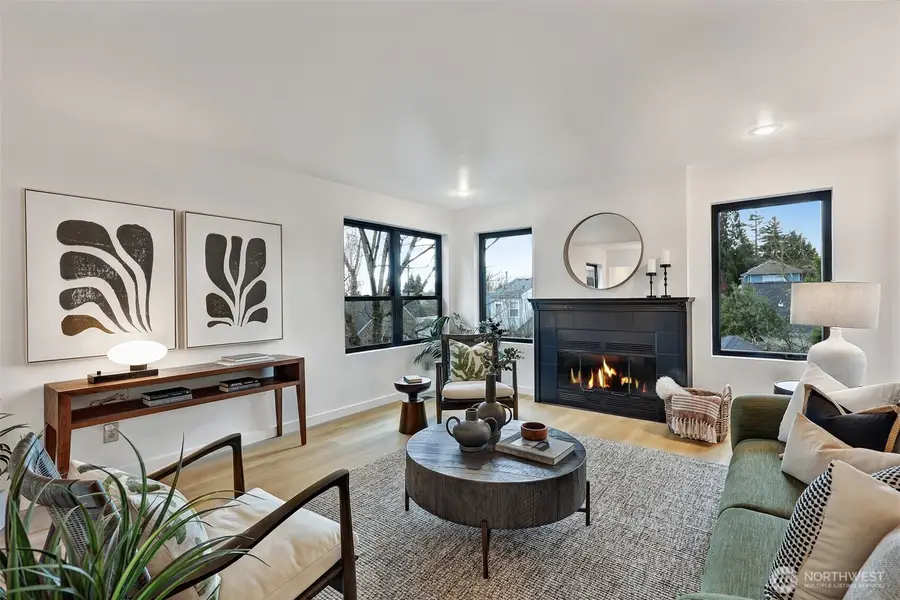 7043 12th Avenue Nw, Seattle, WA 98117 - #3