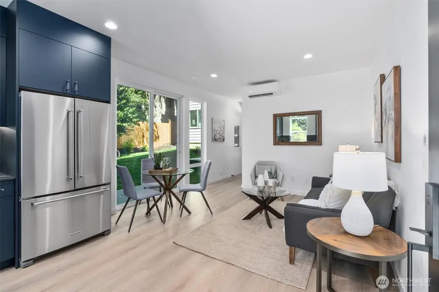 10752 Interlake Avenue N, Seattle, WA 98133 - #2