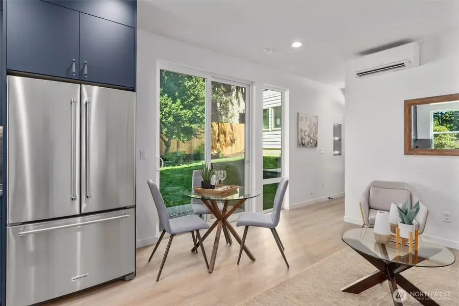 10752 Interlake Avenue N, Seattle, WA 98133 - #3