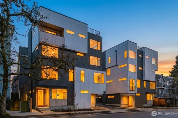 1125 10th Avenue E, Seattle, WA 98102