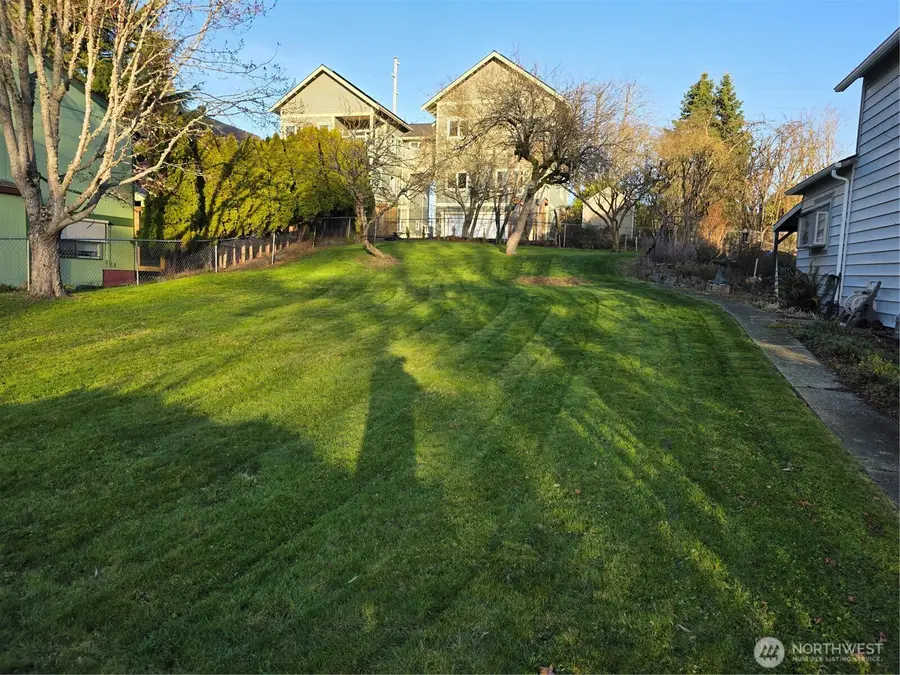 1321 23rd Street #6, Bellingham, WA 98225 - #2