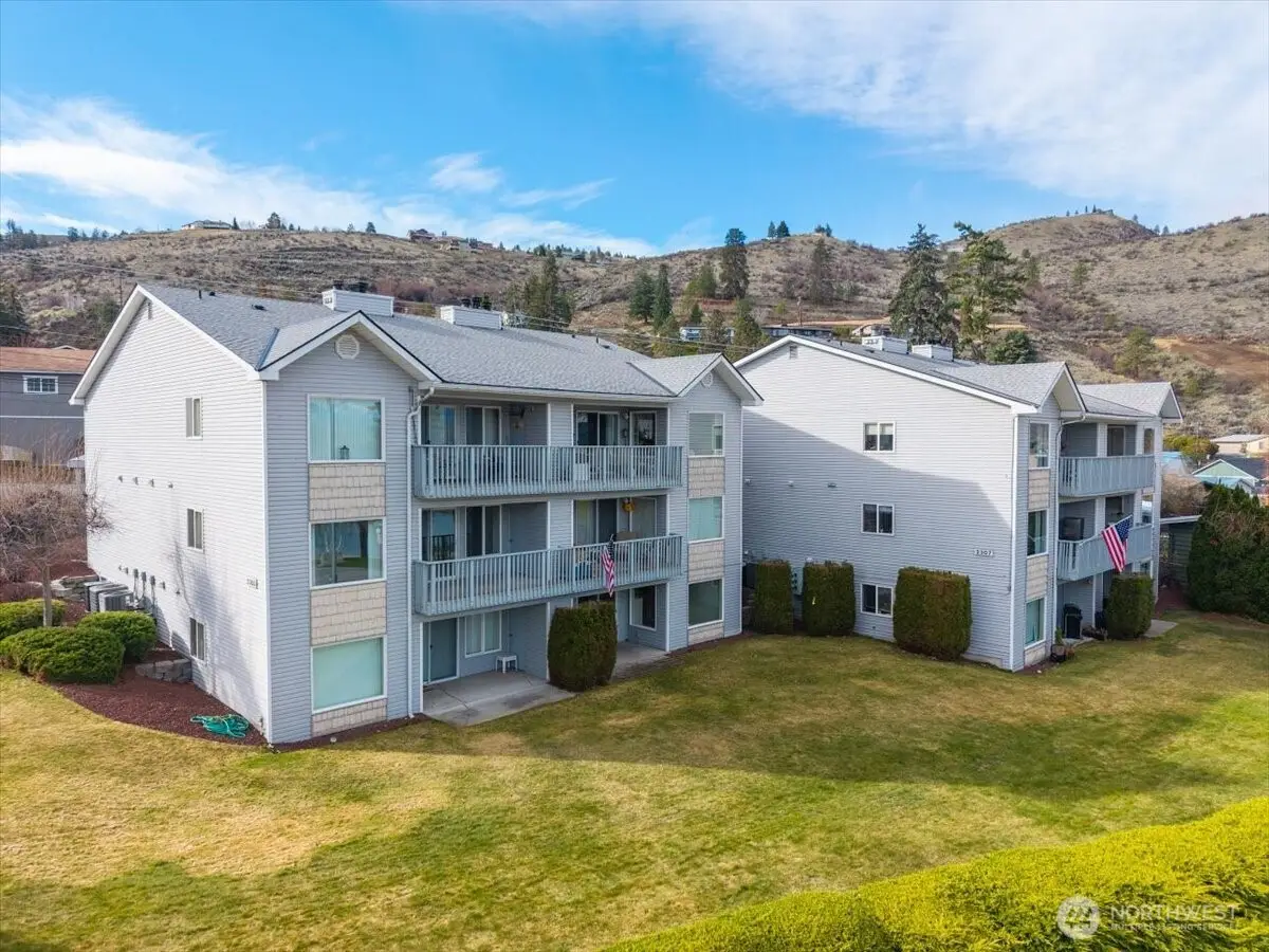 2305 W Woodin Ave #2E, Chelan, WA 98816 - #1