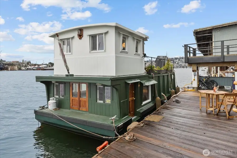 2706 Westlake Avenue N #01A, Seattle, WA 98109 - #2