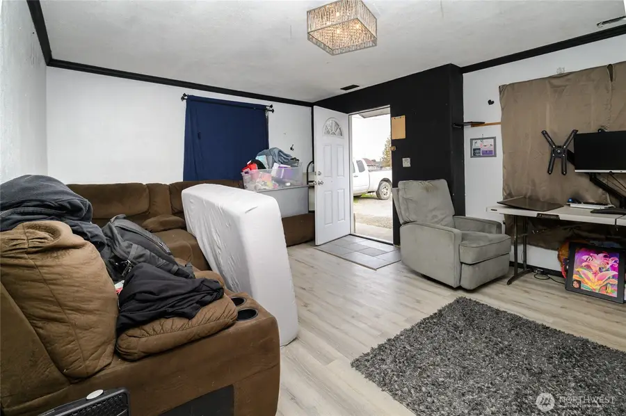 1002 Grandridge Road, Grandview, WA 98930 - #2