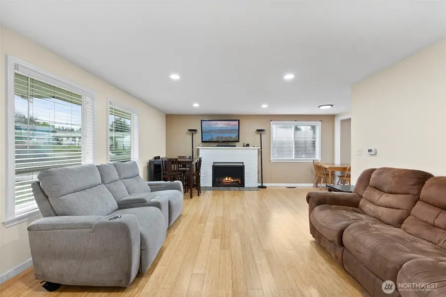 7642 S Thompson Avenue, Tacoma, WA 98408 - #3