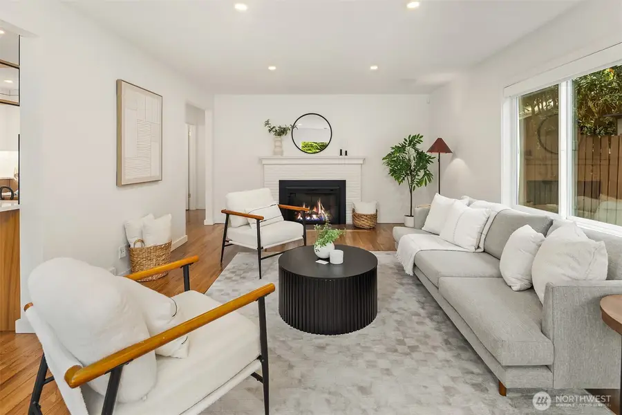 8205 18th Avenue Ne, Seattle, WA 98115 - #3