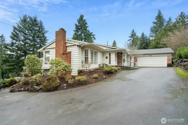 6420 NE 129th Place, Kirkland, WA 98034