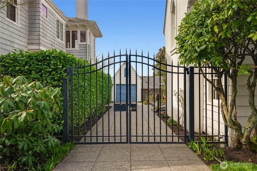 1807 Federal Avenue E, Seattle, WA 98102 - #3