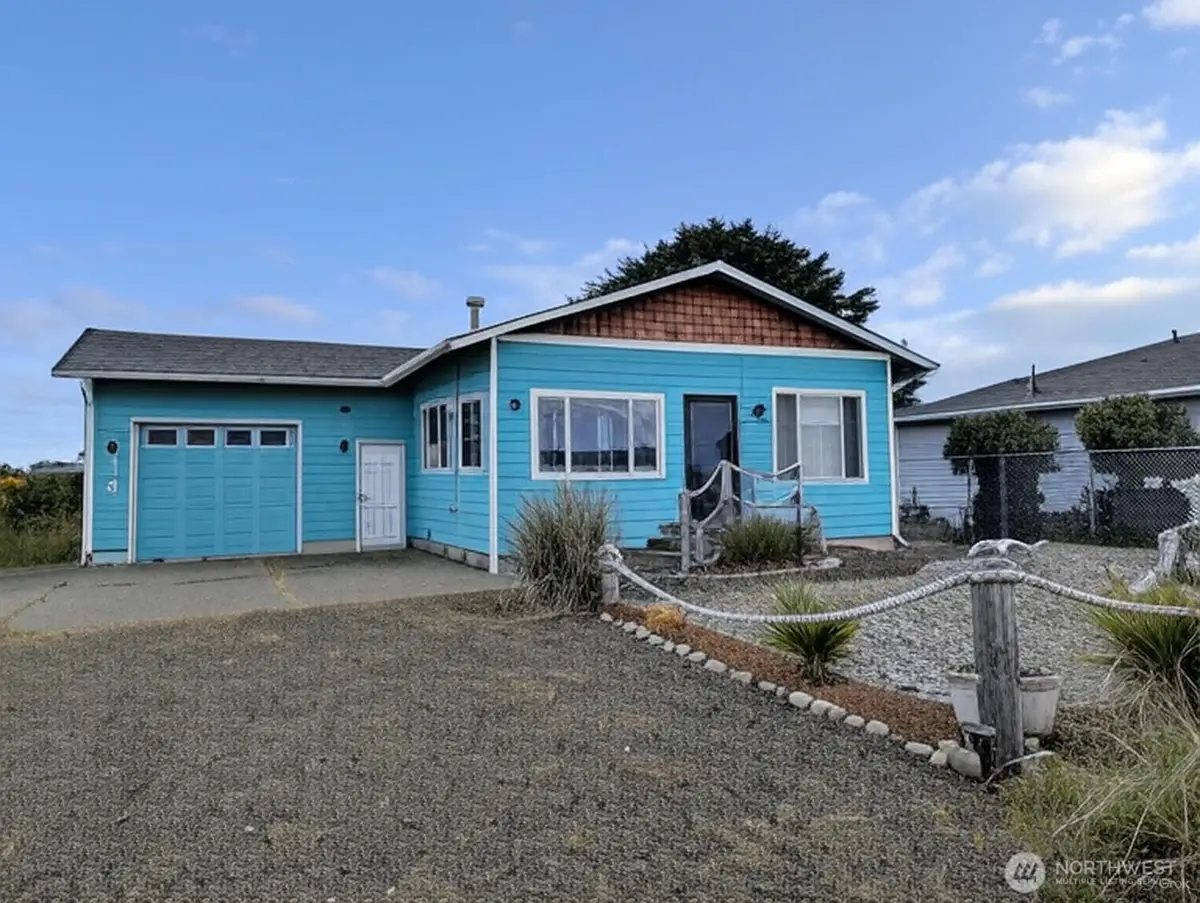 1399 Storm King Avenue Sw, Ocean Shores, WA 98569 - #1