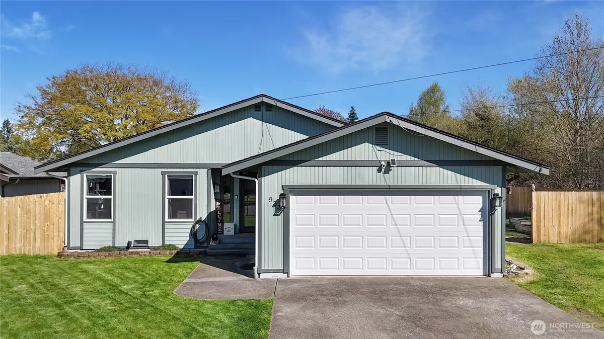 933 13th Street Sw, Puyallup, WA 98371 - #1