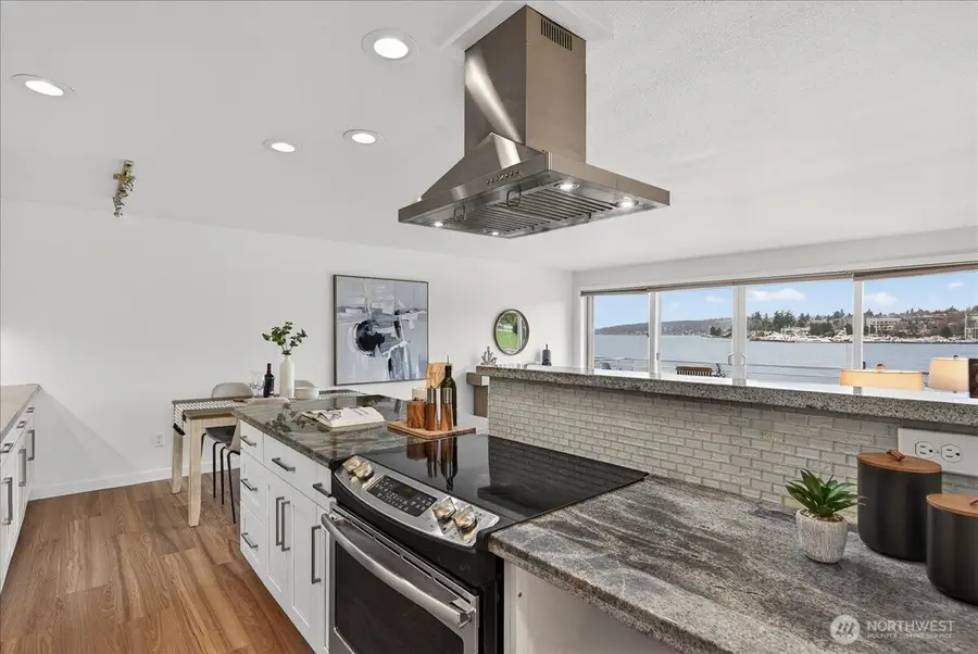 733 Lake Street S #104, Kirkland, WA 98033 - #2