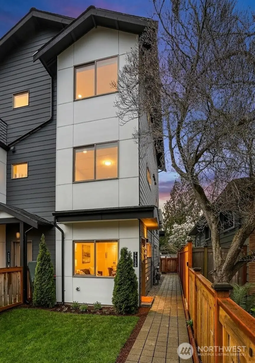 7753 26th Avenue Nw #B, Seattle, WA 98117 - #1