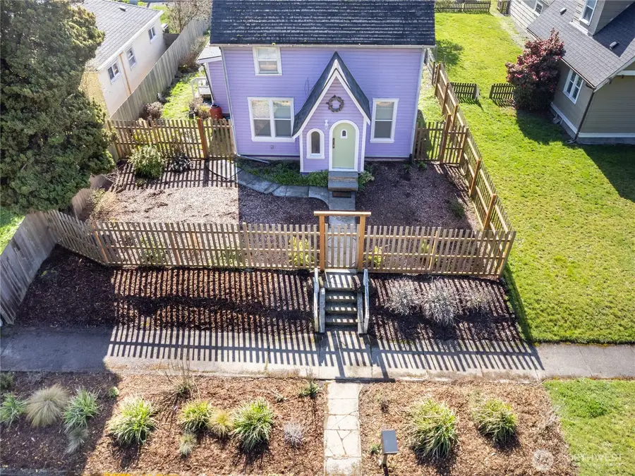 630 E 4th Street, Port Angeles, WA 98362 - #2