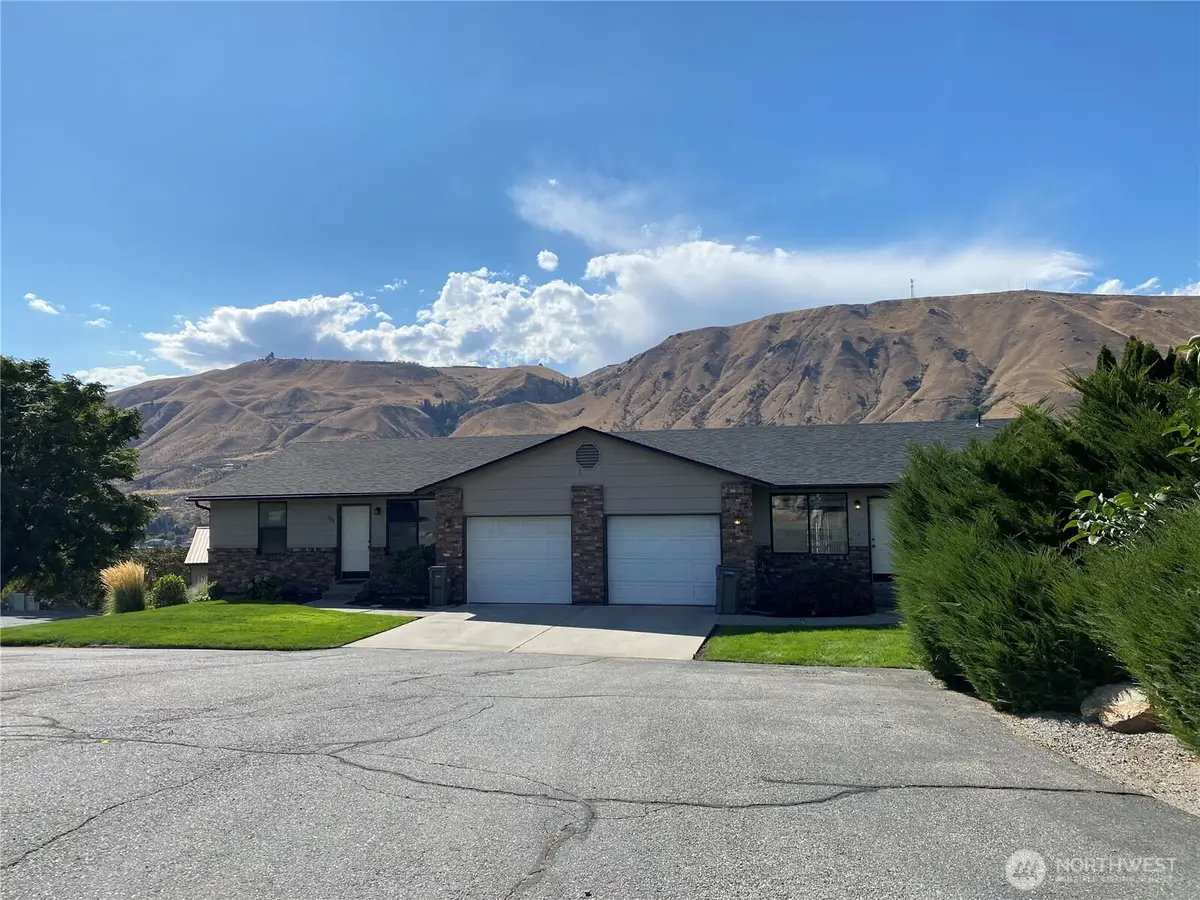 982 Highline Drive, East Wenatchee, WA 98802 - #1