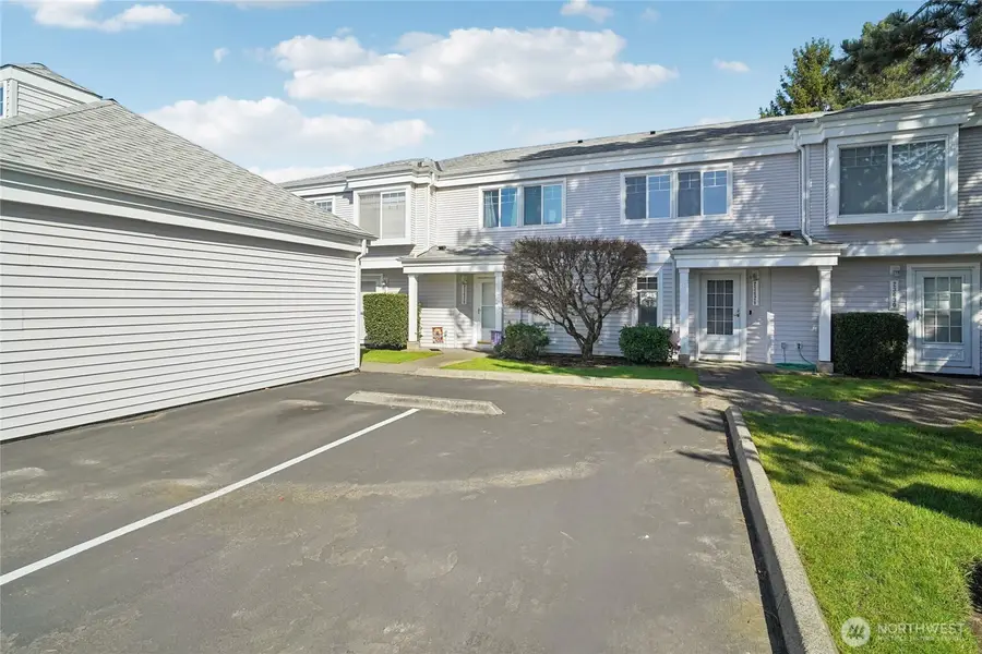 23628 55th Place S #15-3, Kent, WA 98032 - #2