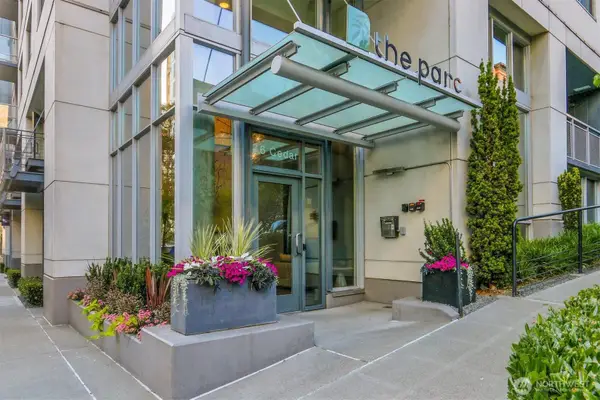 76 Cedar Street #808, Seattle, WA 98121