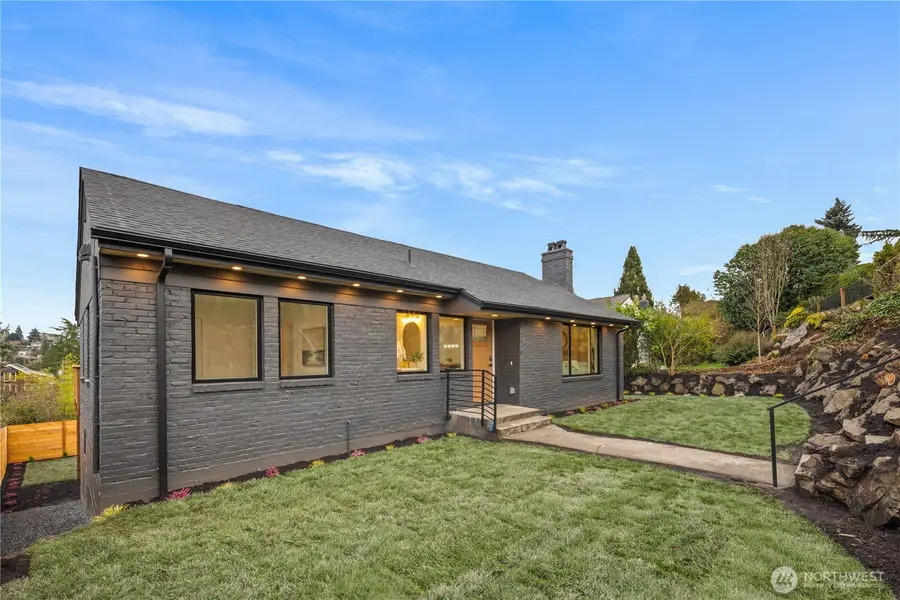 2518 36th Avenue W, Seattle, WA 98199 - #2