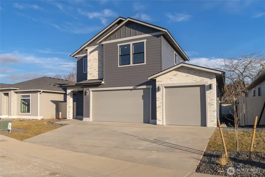 567 S Perry Avenue, East Wenatchee, WA 98802 - #2