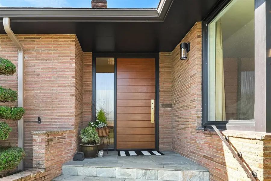 7315 51st Avenue Ne, Seattle, WA 98115 - #2