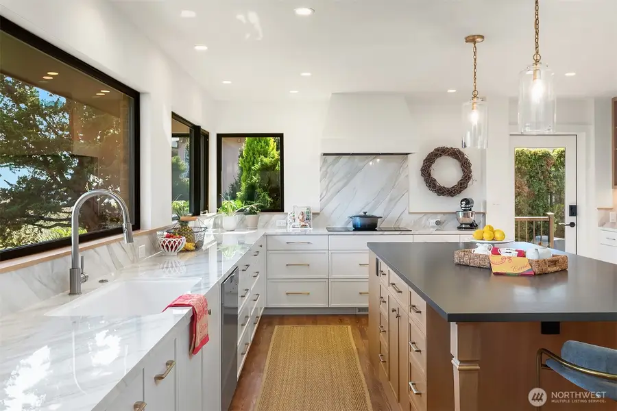 7315 51st Avenue Ne, Seattle, WA 98115 - #3