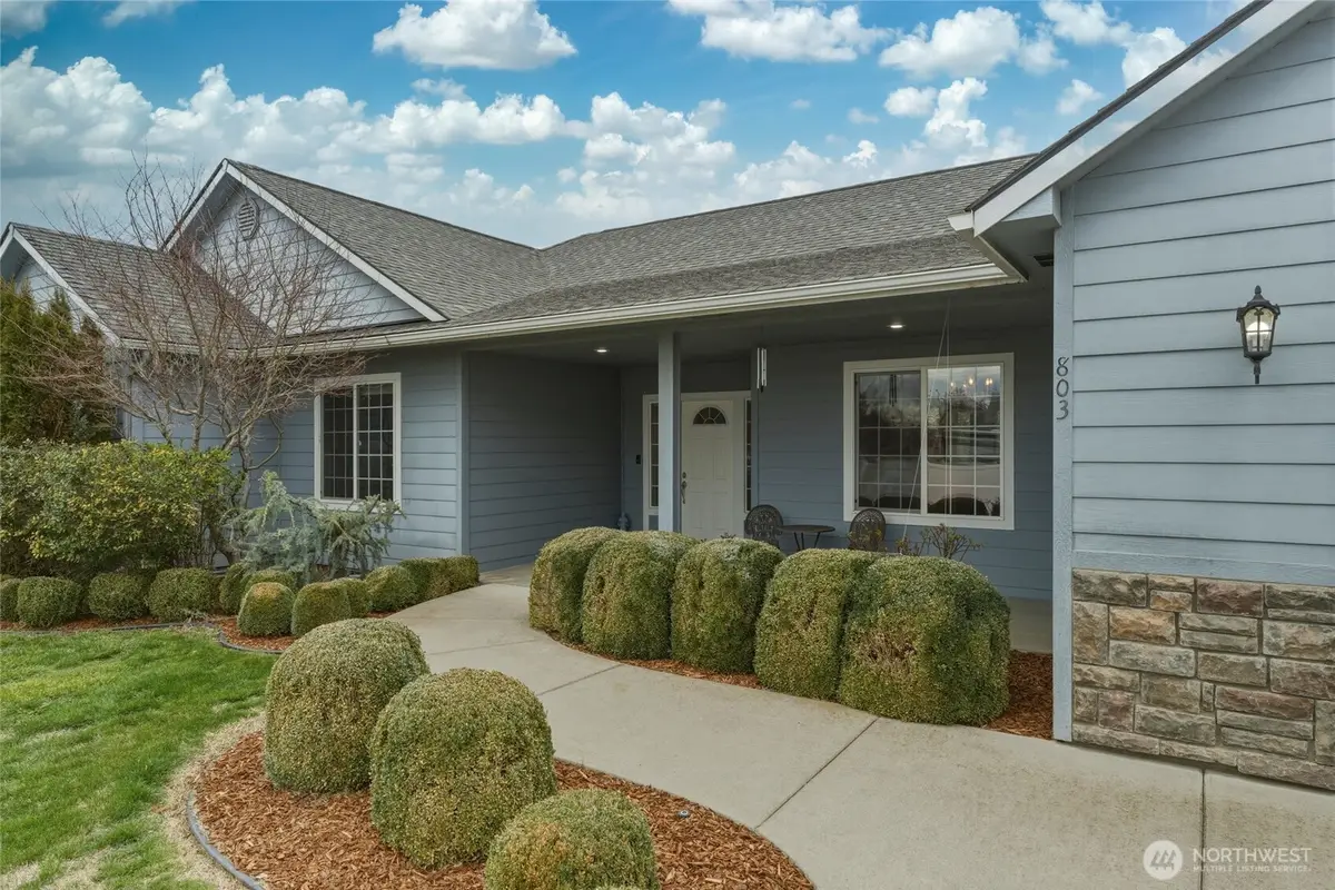 803 SE Vintage Way, College Place, WA 99324 - #1