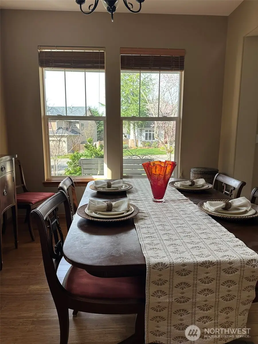 252 Quincy Avenue Ne, Renton, WA 98059 - #3