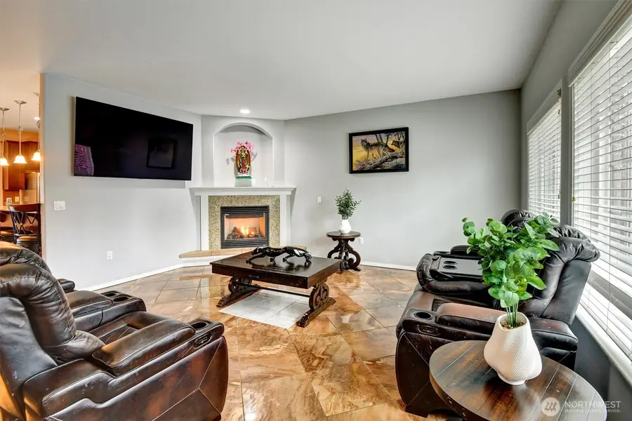 7402 Olympic Drive, Everett, WA 98203 - #3