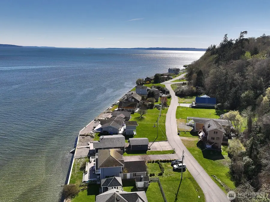 3837 Driftwood Drive, Clinton, WA 98236 - #2