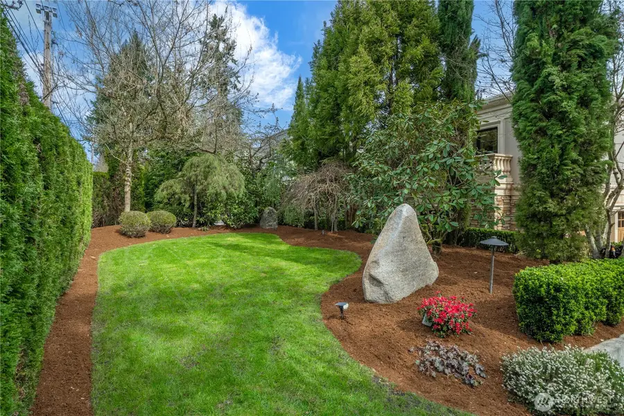 1444 Evergreen Point Rd, Medina, WA 98039 - #3