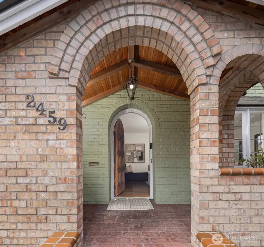 2459 24th Avenue E, Seattle, WA 98112 - #2