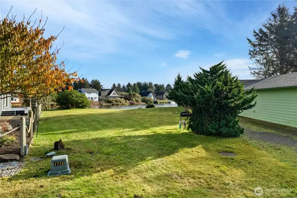 800 Cod Court Sw, Ocean Shores, WA 98569