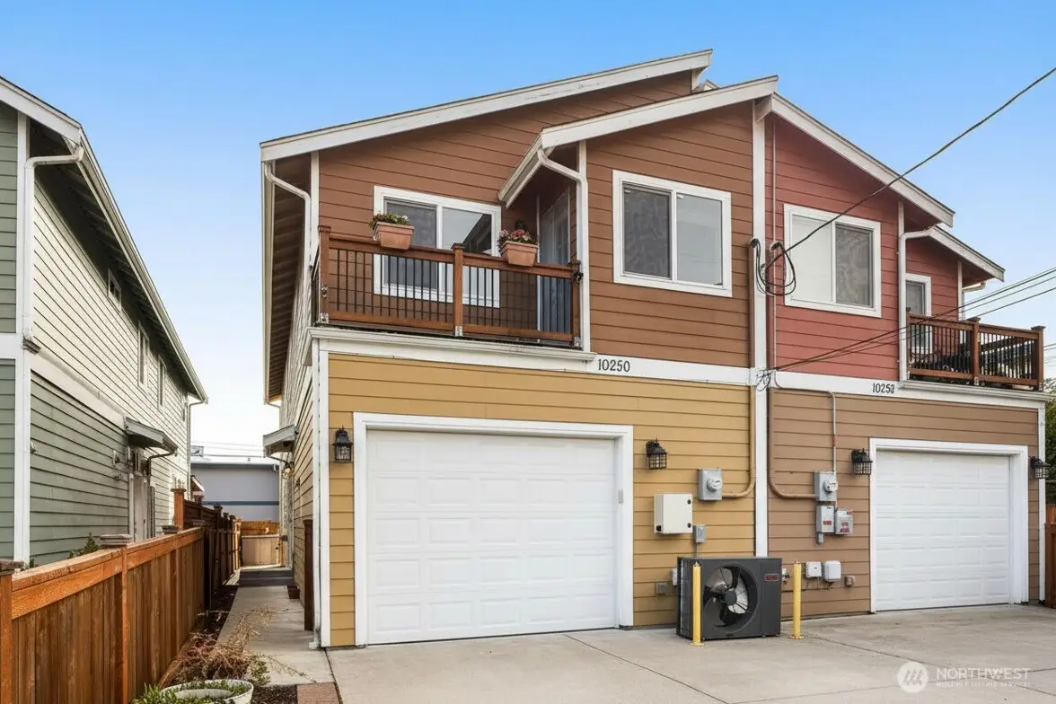 10250 17th Avenue Sw, Seattle, WA 98146 - #1