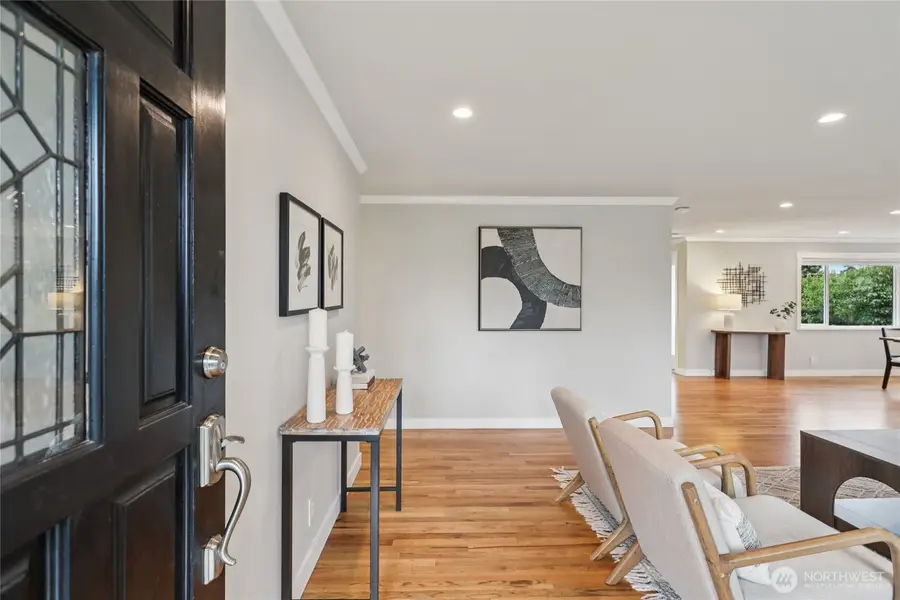 4054 52nd Avenue Sw, Seattle, WA 98116 - #3