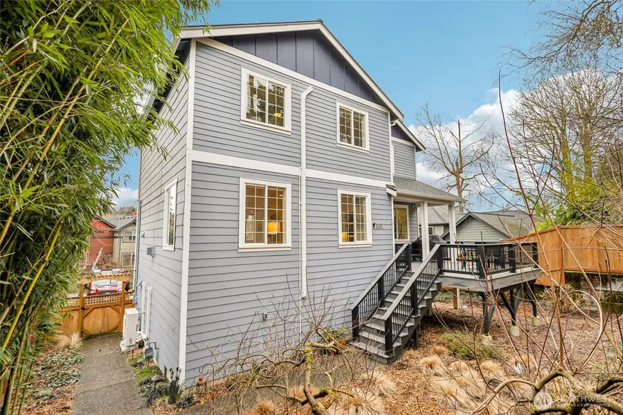 5217 23rd Avenue Sw, Seattle, WA 98106 - #2