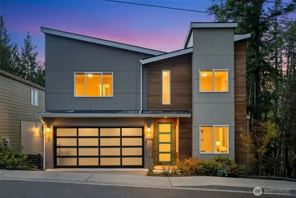 809 206th Avenue Ne, Sammamish, WA 98074