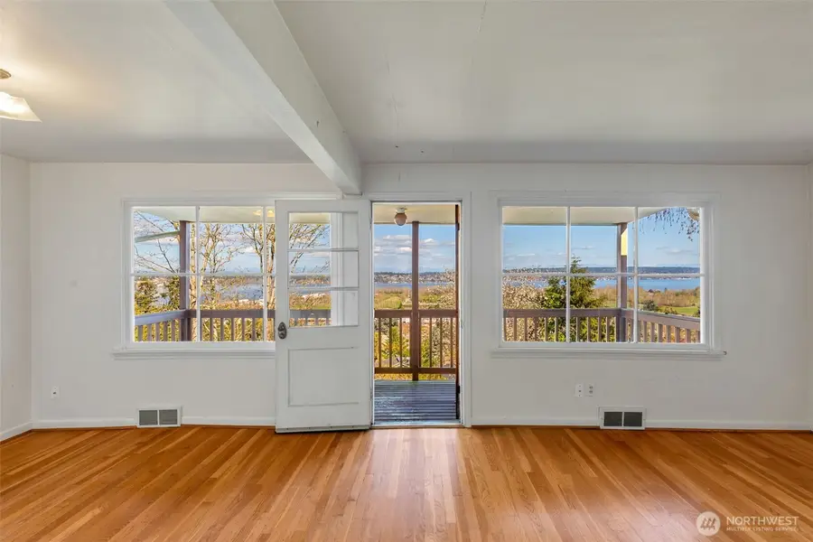 7508 56th Avenue Ne, Seattle, WA 98115 - #3