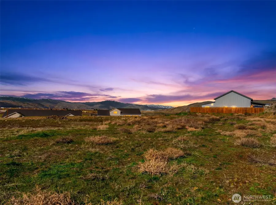 345 S Partridge Lane, East Wenatchee, WA 98802 - #3