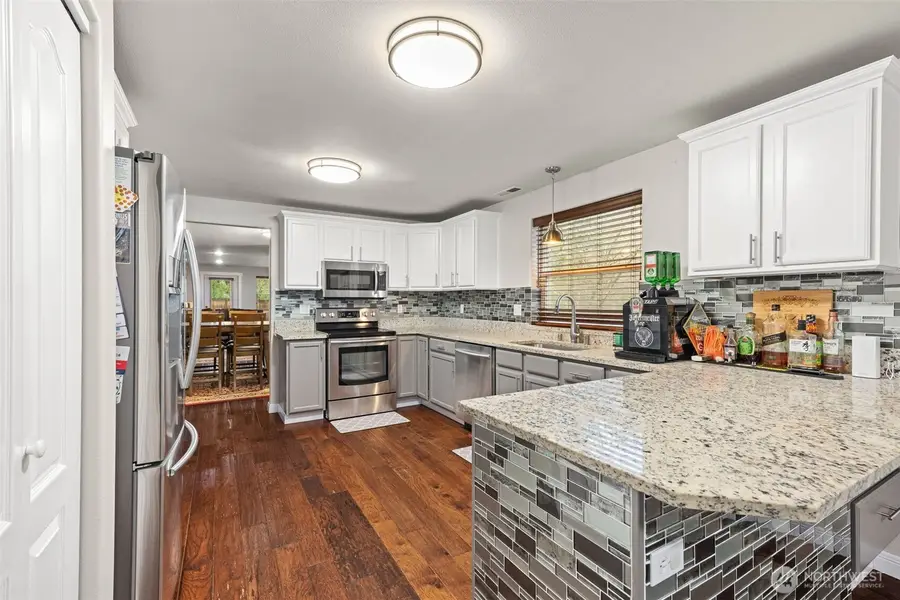 5647 Black Lake Boulevard Sw, Olympia, WA 98512 - #3