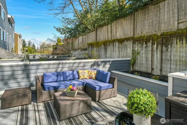 2350 10th Avenue E #111, Seattle, WA 98102