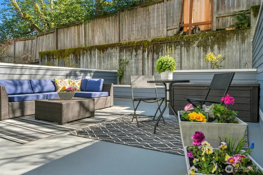 2350 10th Avenue E #111, Seattle, WA 98102 - #2