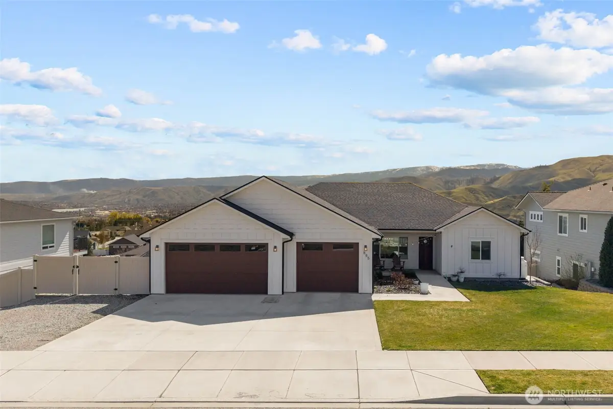 885 Autumn Crest Drive, Wenatchee, WA 98801 - #1