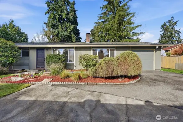 1329 N 183rd Street, Shoreline, WA 98133