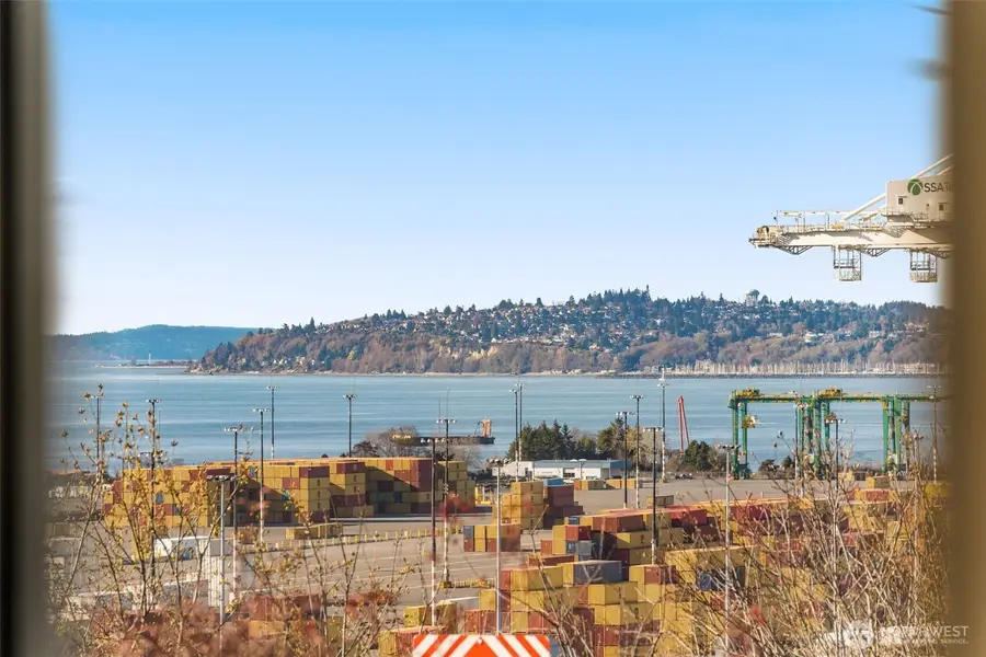 3708 20th Avenue Sw, Seattle, WA 98106 - #3