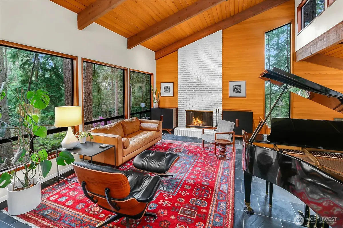 19616 44th Place Ne, Lake Forest Park, WA 98115 - #1