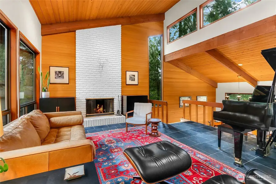 19616 44th Place Ne, Lake Forest Park, WA 98115 - #2