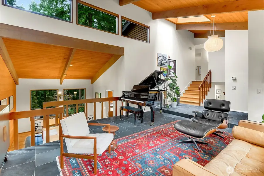 19616 44th Place Ne, Lake Forest Park, WA 98115 - #3