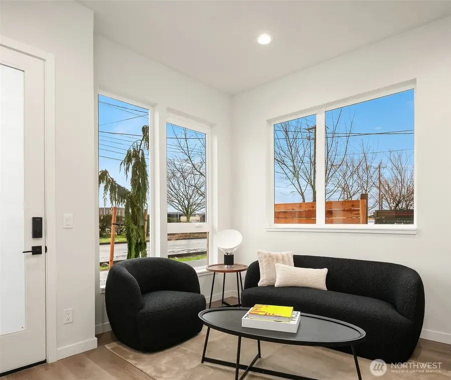 6727 Carlton Avenue S #B, Seattle, WA 98108 - #3