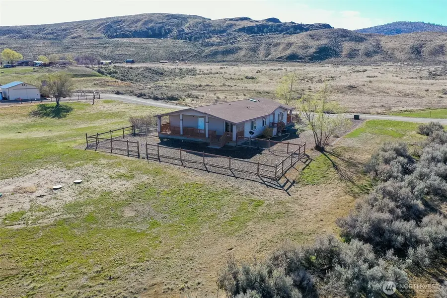 32 Valley View Drive, Tonasket, WA 98855 - #2
