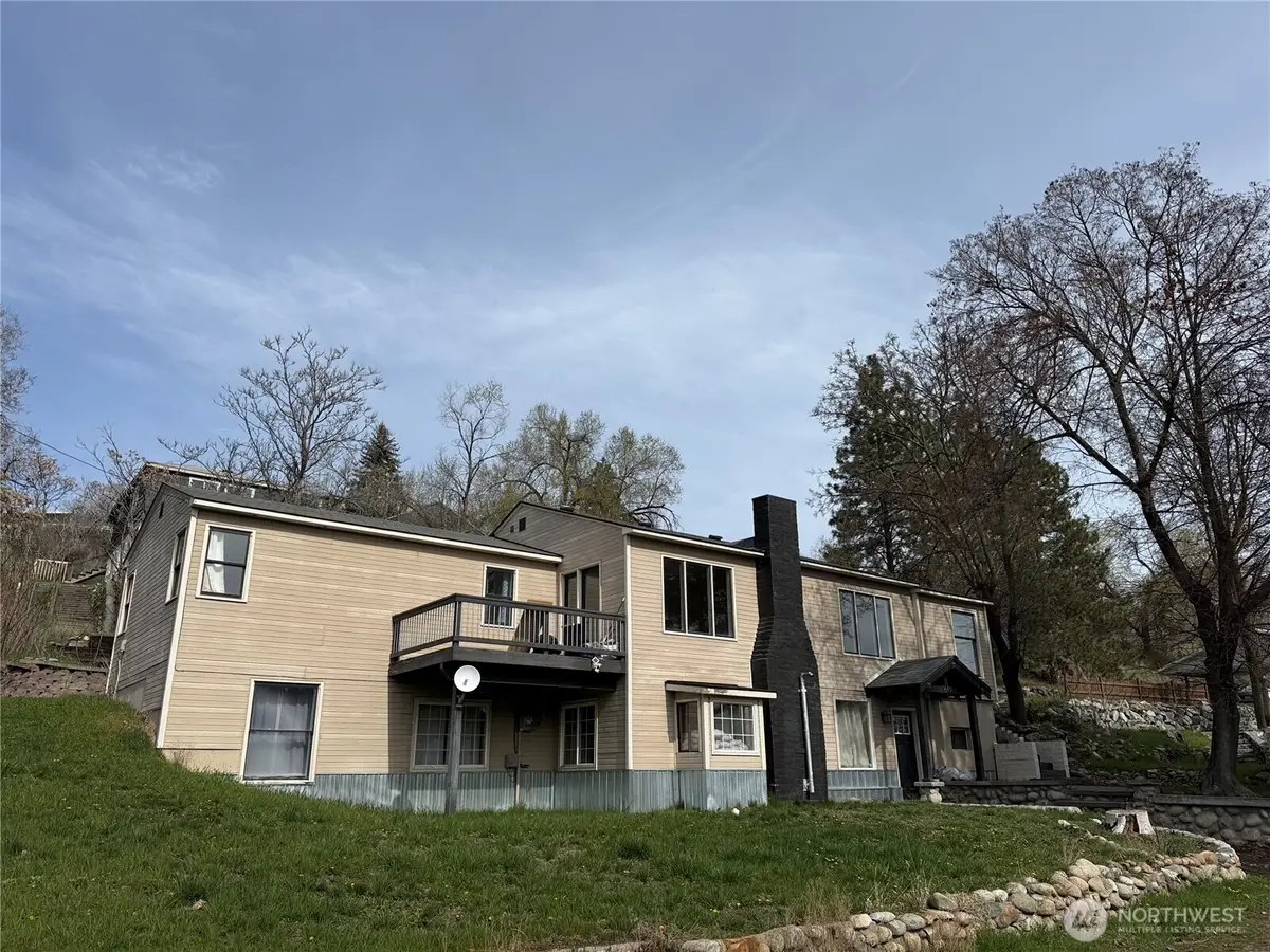 649 5th Avenue N, Okanogan, WA 98840 - #1