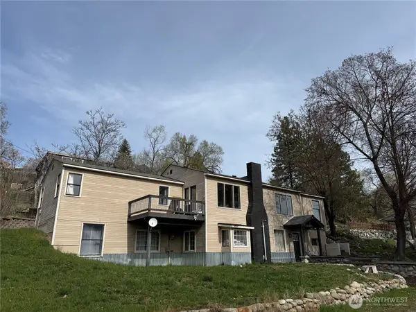 649 5th Avenue N, Okanogan, WA 98840